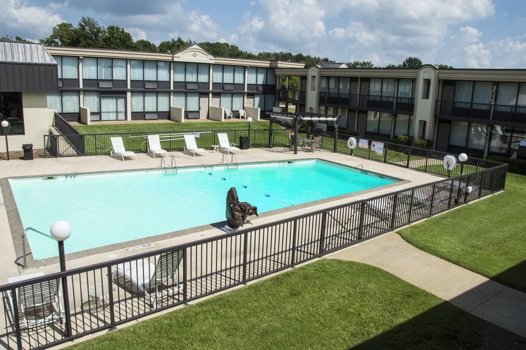 Lamplighter Inn&Suites Pittsburg Exterior foto